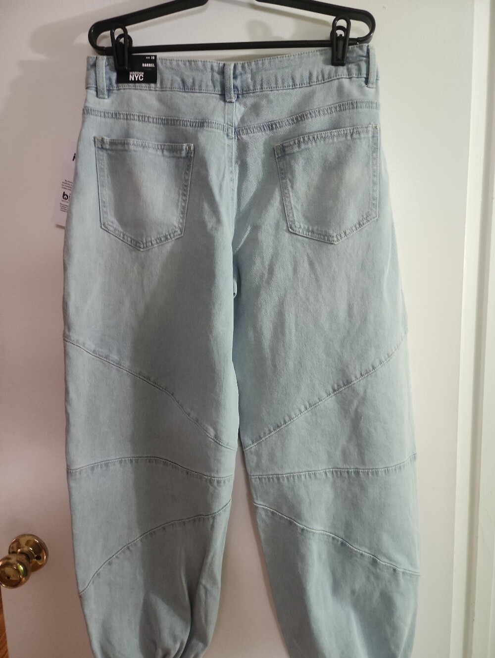 Women’s  Light Wash Mid Rise Barrel Denim  Jeans - Picture 7 of 11
